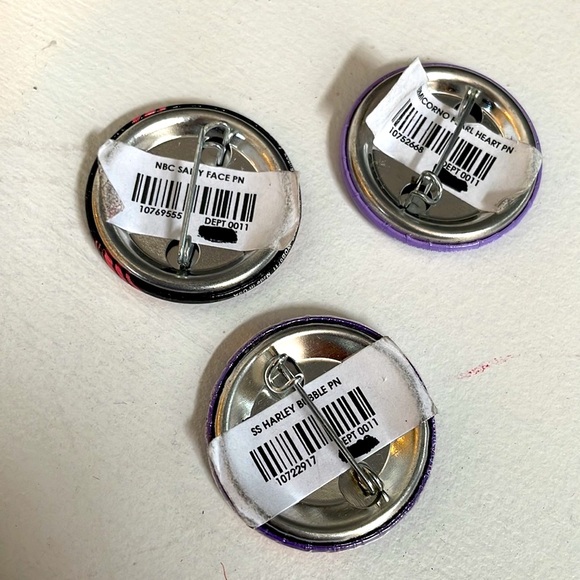 Hot Topic Assorted Button Pins (3) - Picture 6 of 6